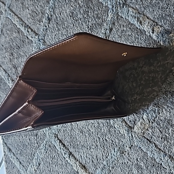 Authentic Wallet - Picture 7 of 10